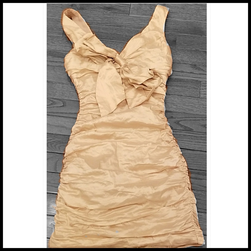 BCBGMaxAzria Women's Champagne color Bow Dress - Picture 2 of 6